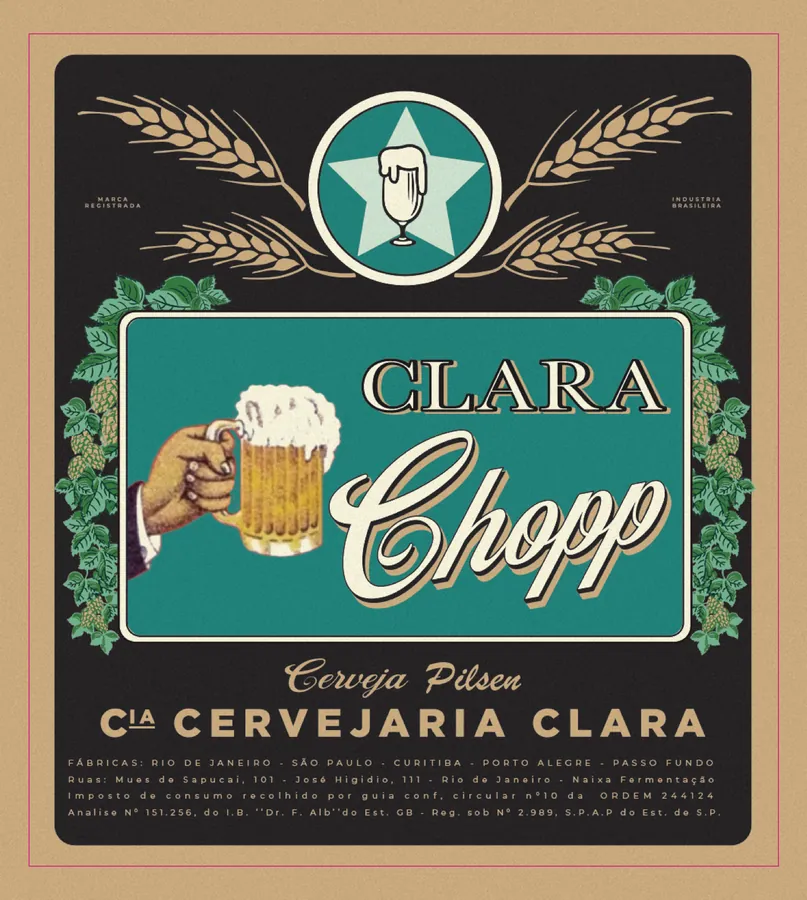 Rótulo dos anos 50 da Cerveja Clara: estrela, ramos de cevada e Chopp em letra cursiva sobre fundo preto